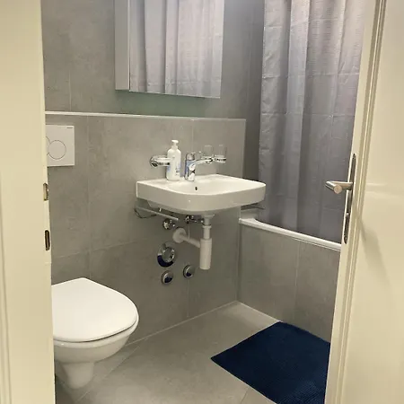 شقة Cozy Close To Center And Train Station