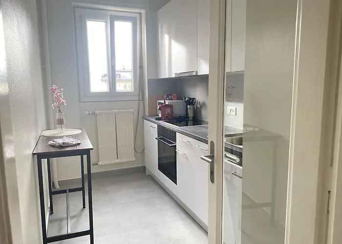 Apartment Cozy Close To Center And Train Station